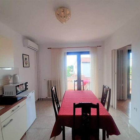 Guest House Helena Close To Beach Krk Town Exterior foto