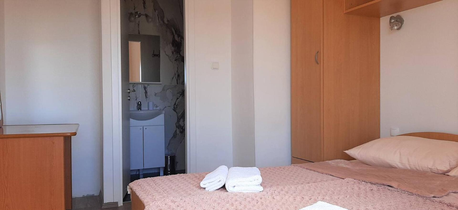 Guest House Helena Close To Beach Krk Town Exterior foto